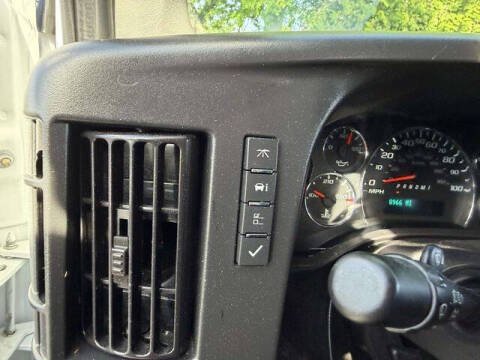 2024 Chevrolet Express 2500