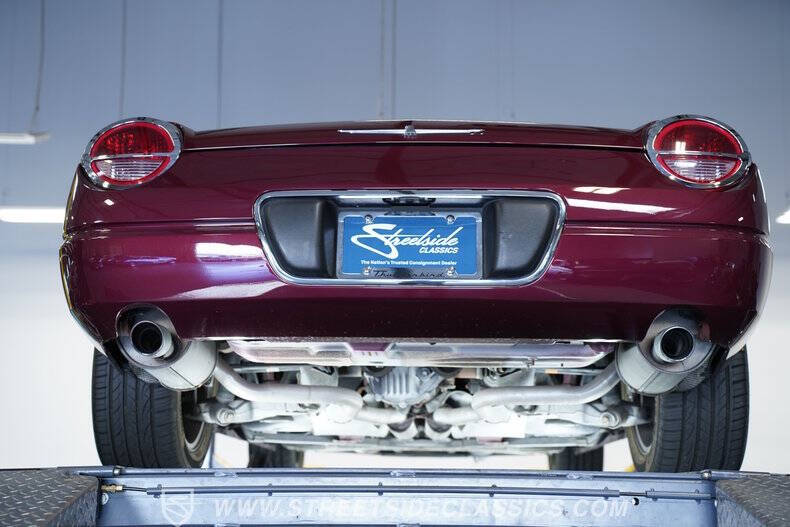 2004 Ford Thunderbird Deluxe