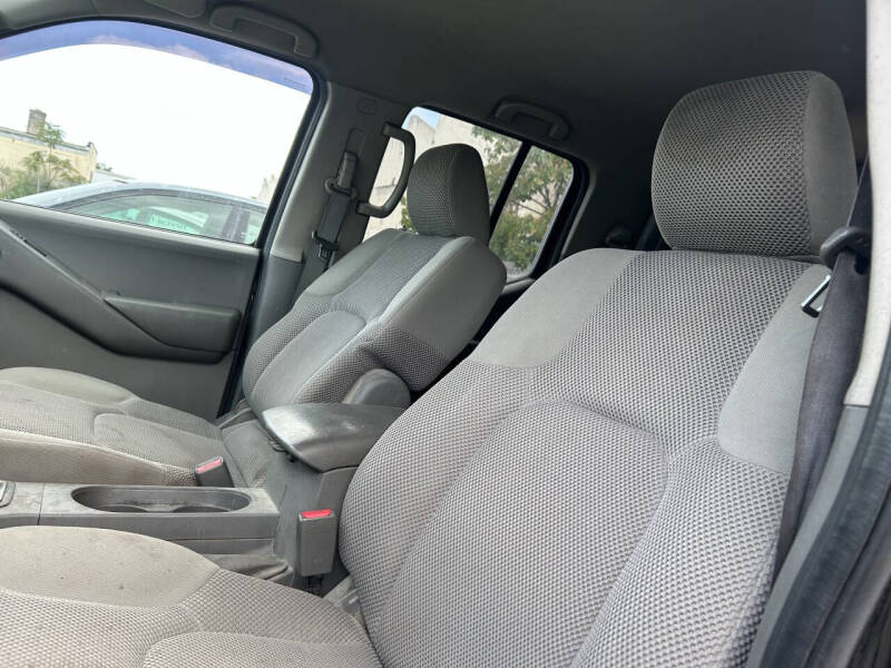 2012 Nissan Frontier SV V6