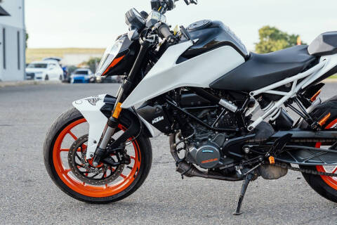 2021 KTM 200 Duke