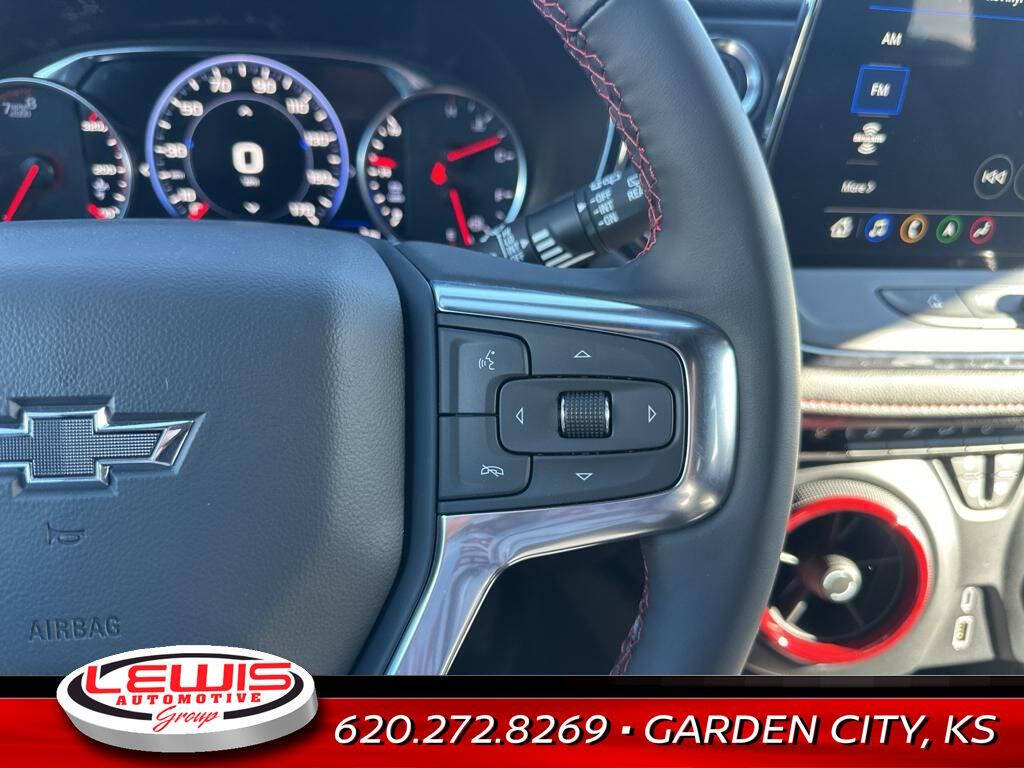 2025 Chevrolet Blazer for sale at Lewis Chevrolet of Garden City in Garden City, KS