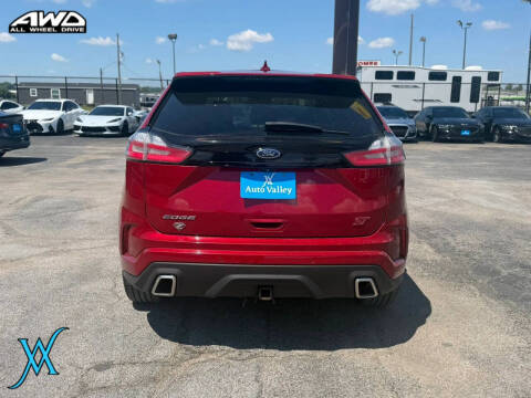 2020 Ford Edge ST