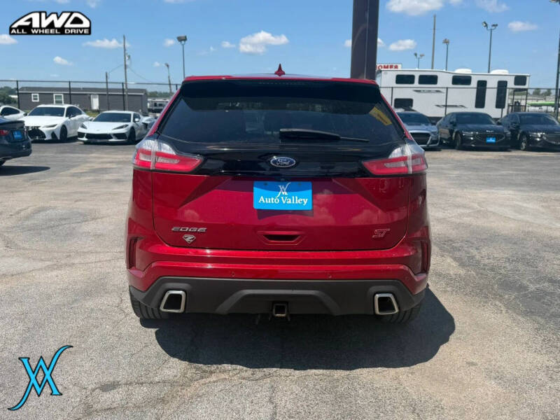 2020 Ford Edge ST