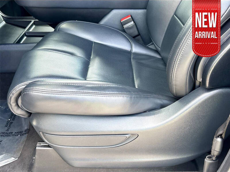 2023 Lincoln Navigator Standard