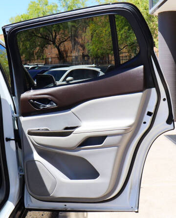 2020 GMC Acadia SLT