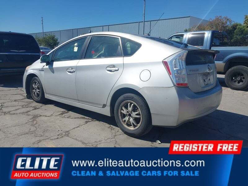 2011 Toyota Prius Two