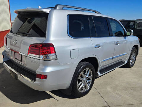 2014 Lexus LX 570