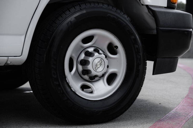 2021 Chevrolet Express 2500