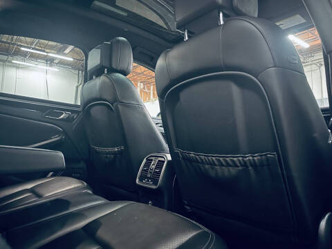 2017 Porsche Macan