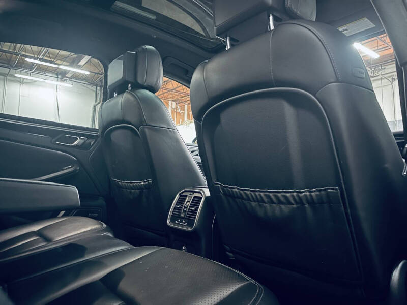 2017 Porsche Macan