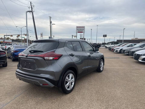 2024 Nissan Kicks S