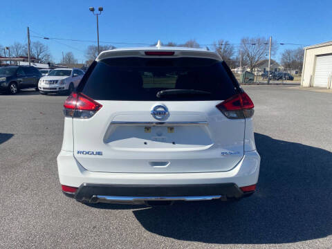 2018 Nissan Rogue SV