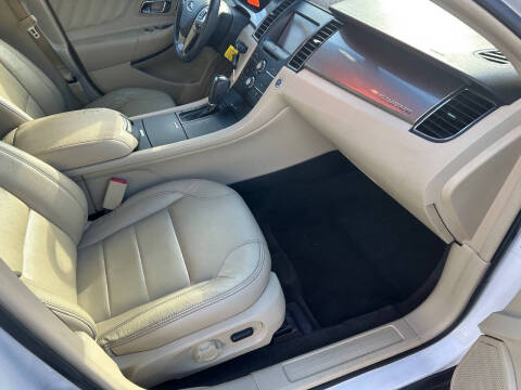 2014 Ford Taurus SEL