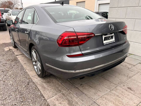 2017 Volkswagen Passat 1.8T R-Line