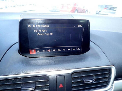 2017 Mazda MAZDA3 Touring