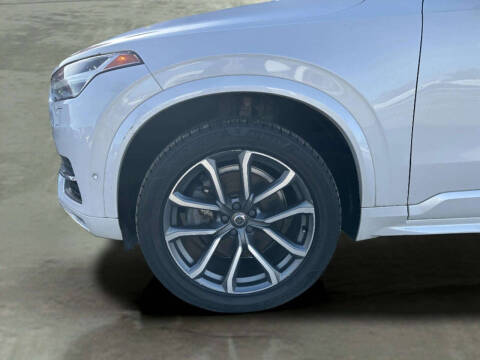 2019 Volvo XC90 T6 Momentum