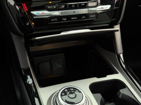 2024 Ford Explorer ST-Line