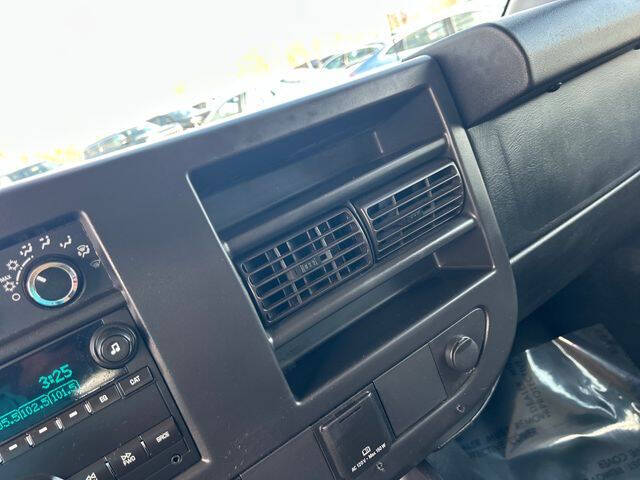 2017 GMC Savana LS 2500