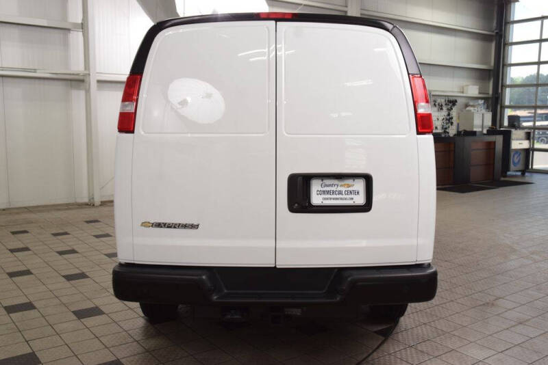 2026 Chevrolet Express 2500