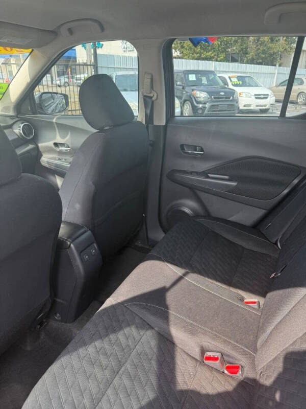 2024 Nissan Kicks SV