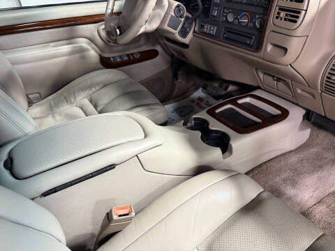 2000 Cadillac Escalade