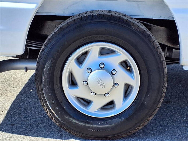 2011 Ford E-Series E-250