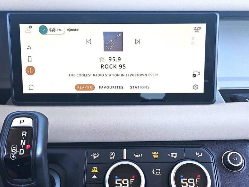 2020 Land Rover Defender 110 SE