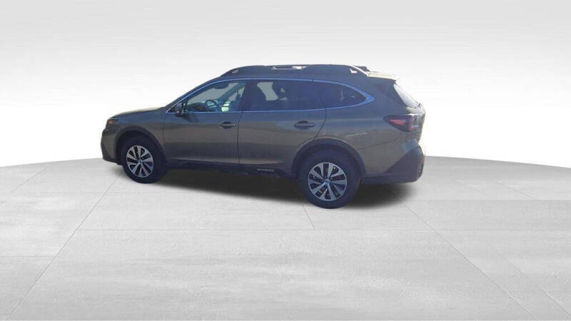 2022 Subaru Outback Premium