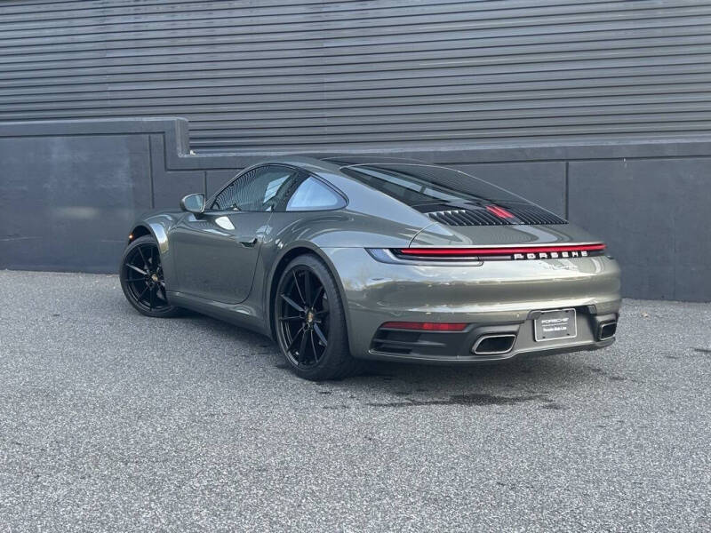 2022 Porsche 911 Carrera