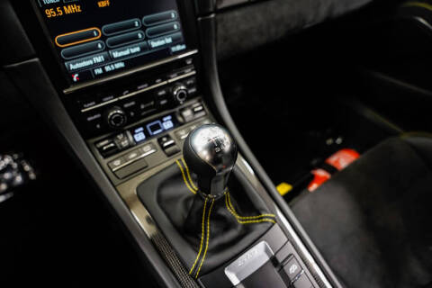 2016 Porsche Cayman GT4