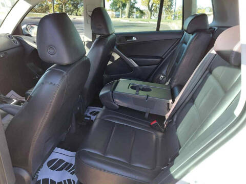 2009 Volkswagen Tiguan SEL 4Motion