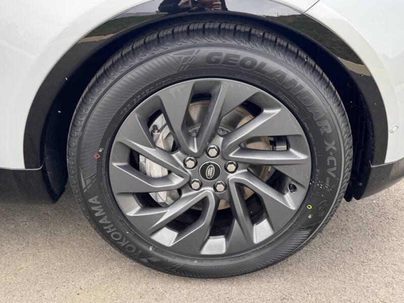 2023 Land Rover Discovery P300 S R-Dynamic