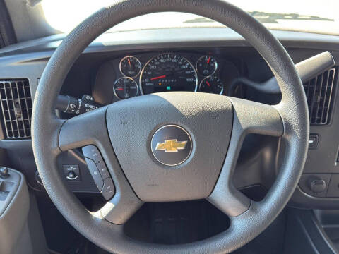 2025 Chevrolet Express 2500