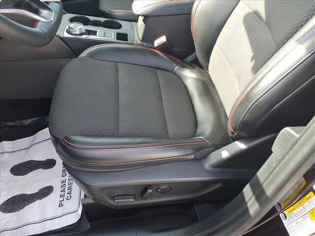 2024 Ford Escape Hybrid ST-Line Select
