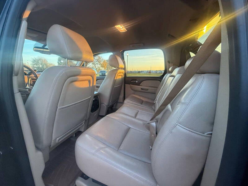 2013 Chevrolet Avalanche LTZ Black Diamond