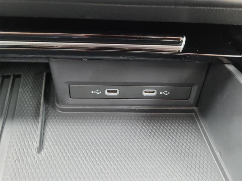 2025 Volkswagen Atlas Cross Sport SEL Premium R-Line 4Motion