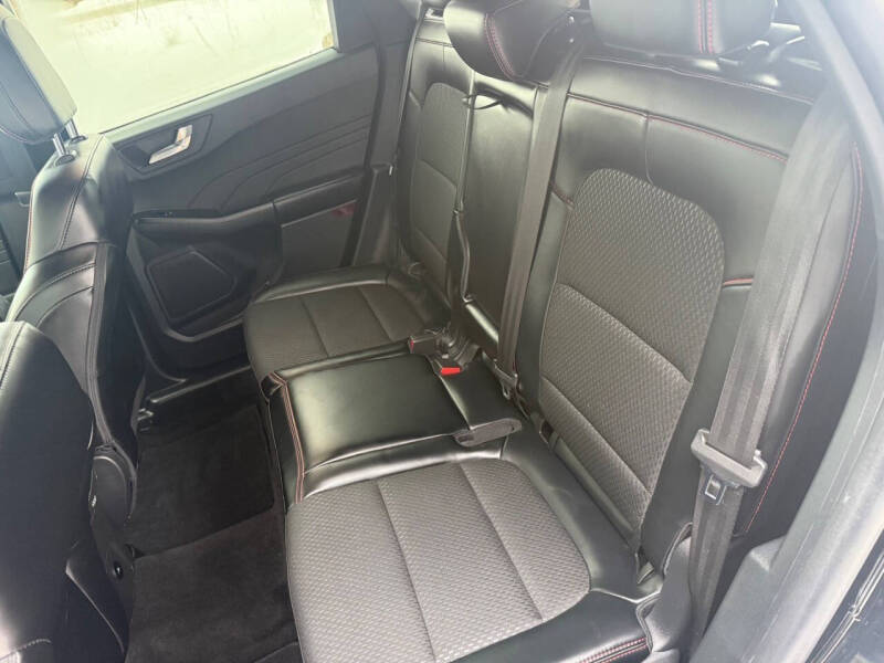 2025 Ford Escape ST-Line Select