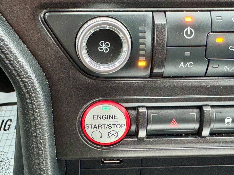 2016 Ford Mustang V6