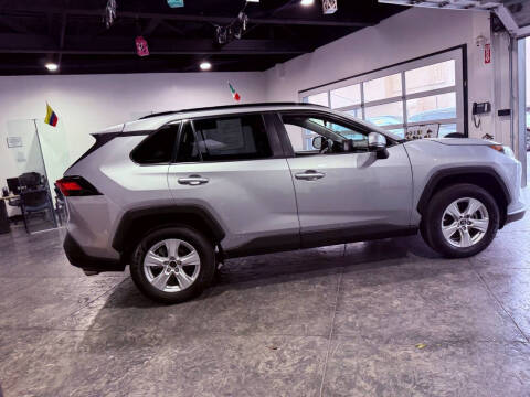 2019 Toyota RAV4 Hybrid LE