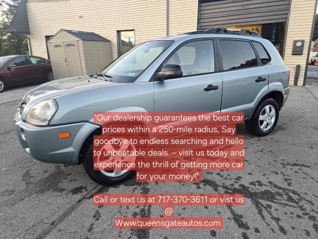 2005 Hyundai TUCSON for sale at QUEENSGATE AUTO SALES in York, PA