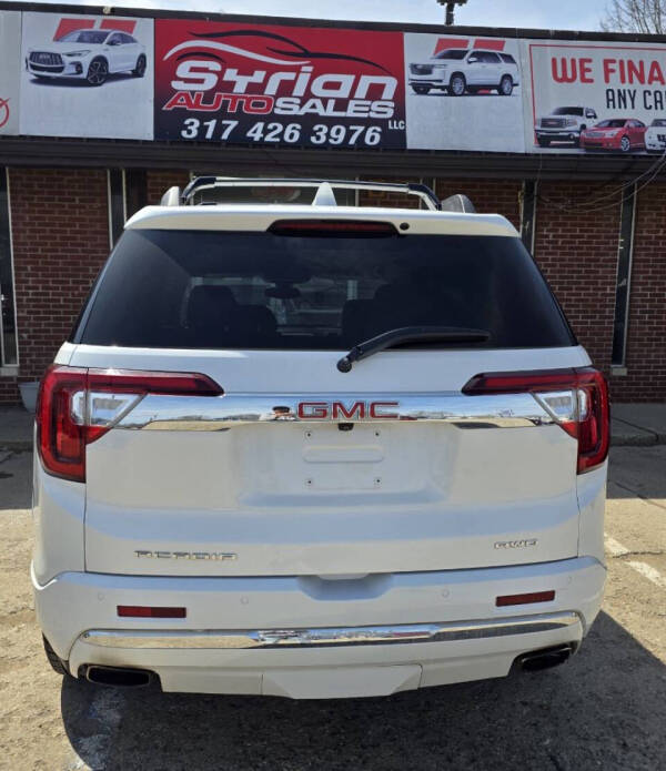 2023 GMC Acadia Denali