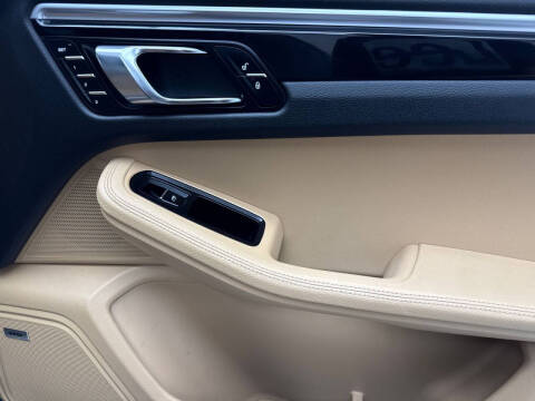 2018 Porsche Macan S