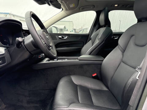 2023 Volvo XC60 B5 Core