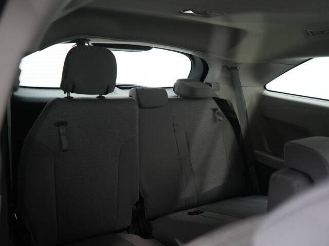 2024 Toyota Sienna LE 8-Passenger