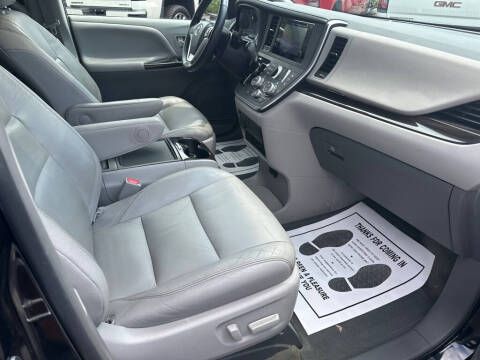 2015 Toyota Sienna