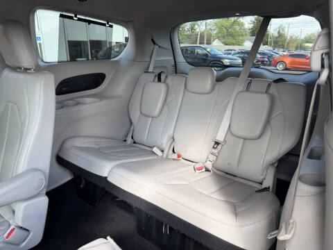 2018 Chrysler Pacifica Touring L Plus