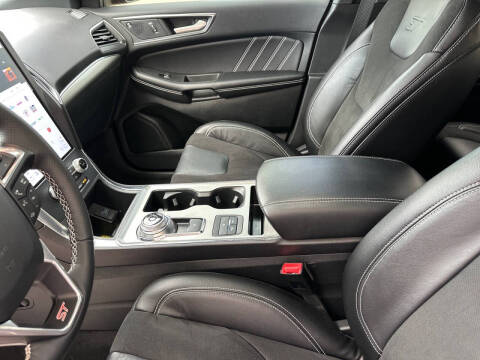 2024 Ford Edge ST