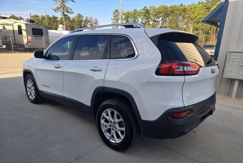 2017 Jeep Cherokee Latitude photo 12