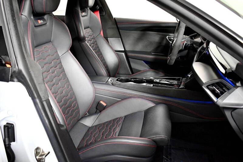 2022 Audi RS e-tron GT quattro