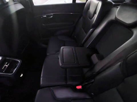 2020 Volvo XC90 T5 Momentum